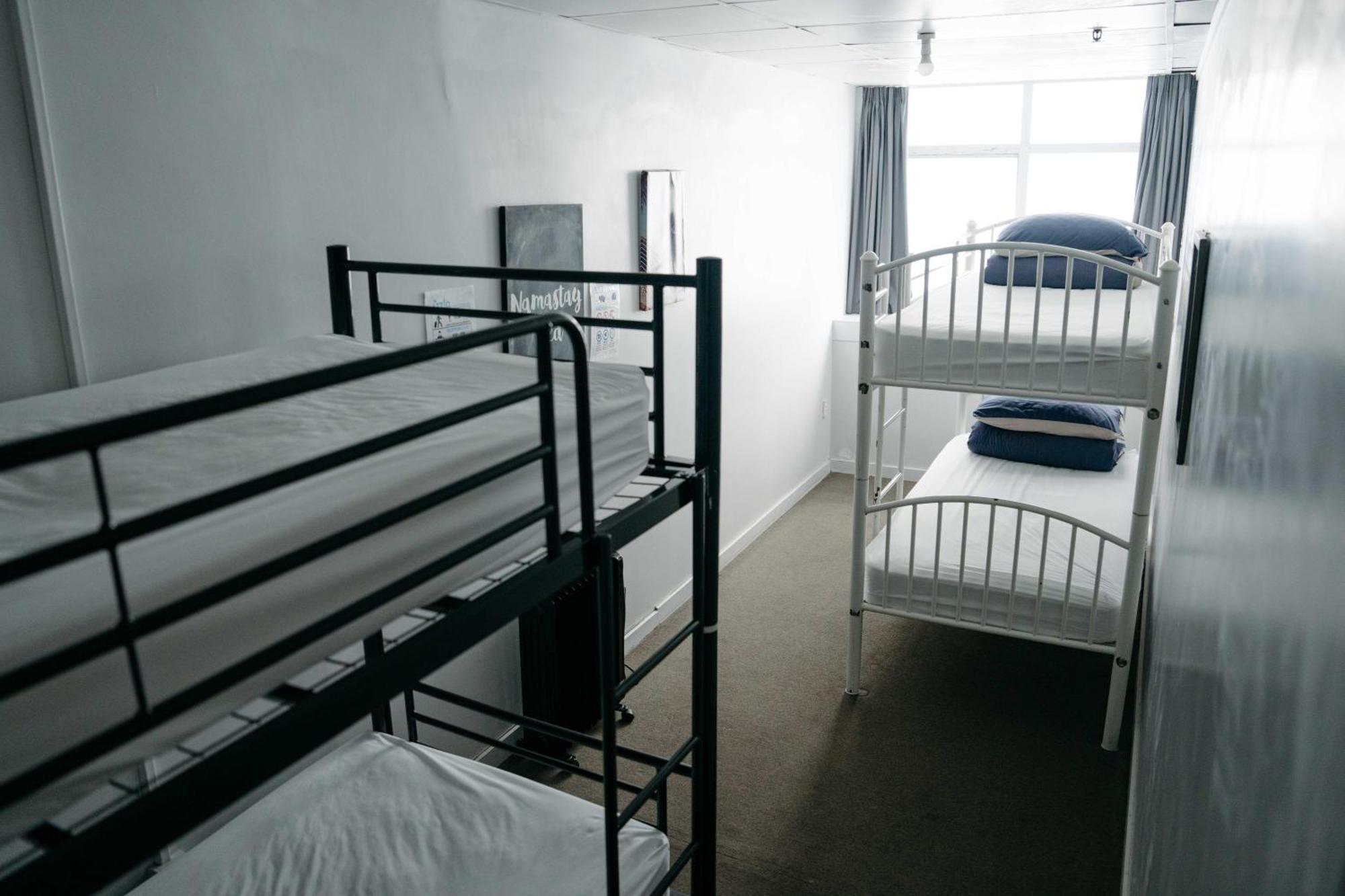 Attic Backpackers Hostel Оукланд Екстериор снимка