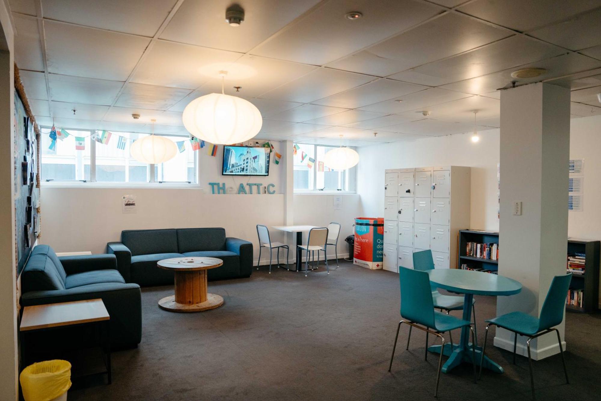 Attic Backpackers Hostel Оукланд Екстериор снимка