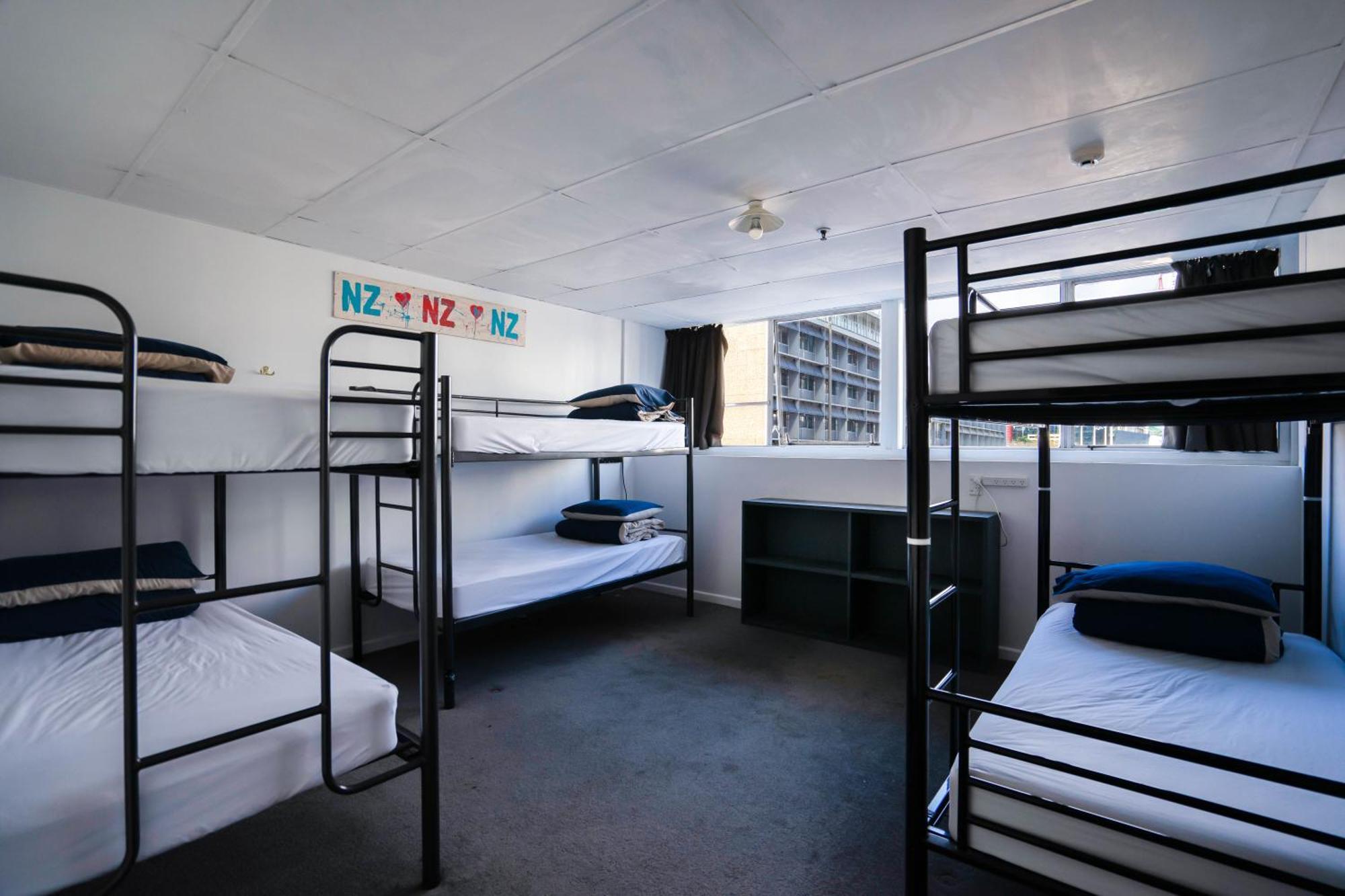 Attic Backpackers Hostel Оукланд Екстериор снимка